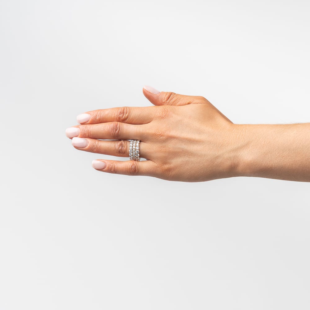 From claw-set to channel-set designs, discover diamond wedding bands crafted in 9ct, 18ct and platinum.
