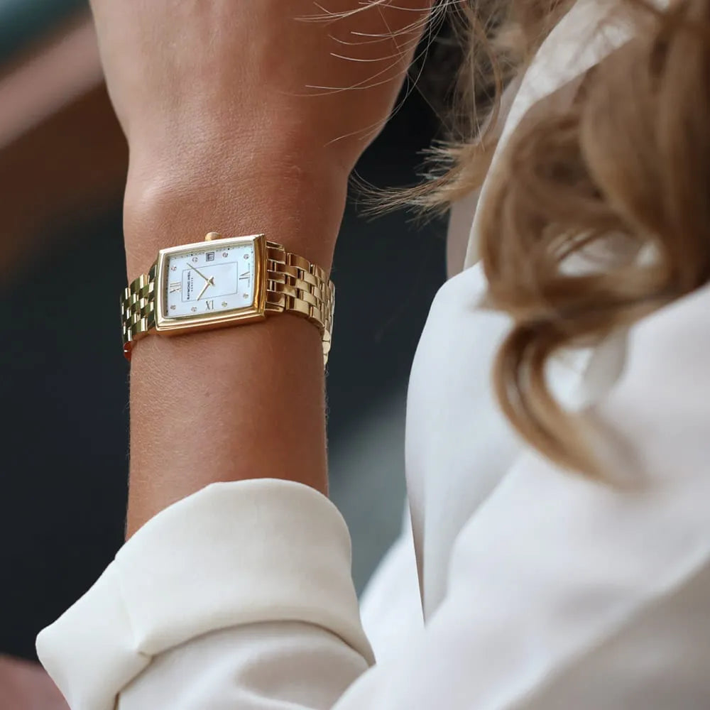 women watch image